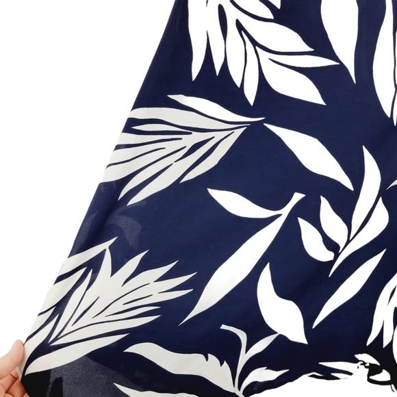 ❤️ Loft blue and white tropical top size L - Picture 4 of 9